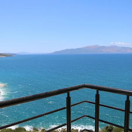 Viola Sea View Penthouse * Sarandë