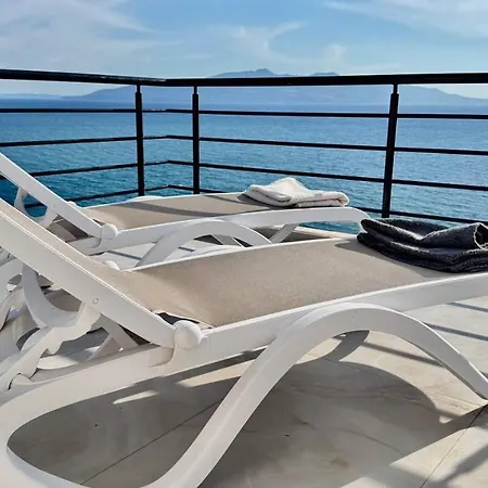 Viola Sea View Penthouse Lägenhet *