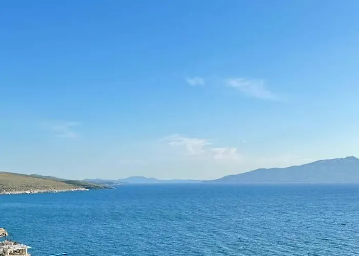 Viola Sea View Penthouse Σαράντα