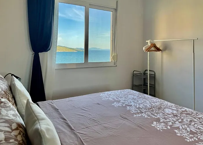 Viola Sea View Penthouse Σαράντα