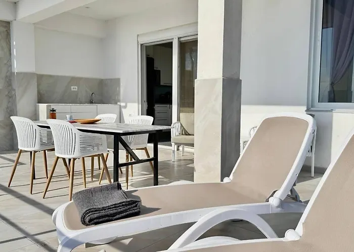 Viola Sea View Penthouse Διαμέρισμα *